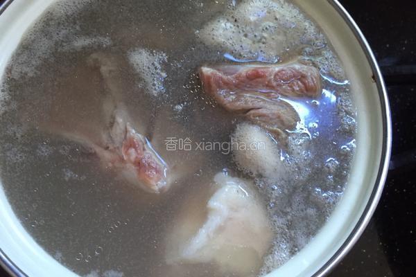 海带骨头汤的做法图解2