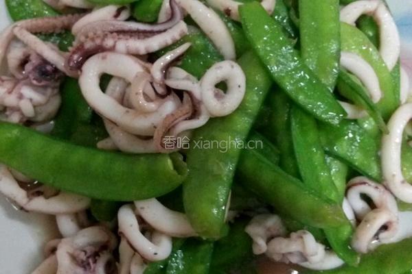 荷兰豆炒鱿鱼的做法图解5