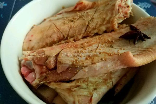 卤鸭翅鸭掌的做法图解3