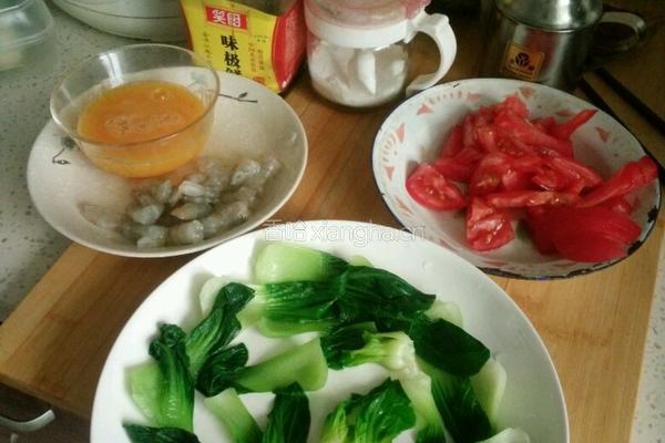 西红柿虾仁炒鸡蛋的做法图解3