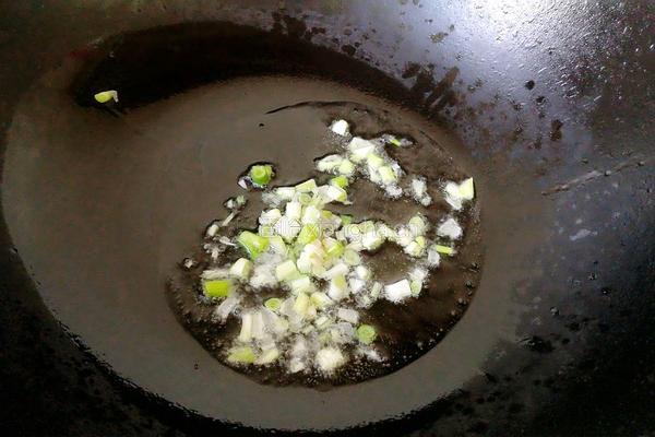 槐花煎鸡蛋的做法图解5