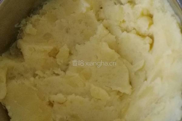 芝士烤肉土豆饼的做法图解1