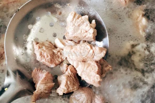 土豆炖牛肉的做法图解4