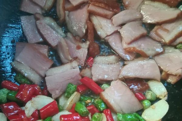 蒜苗炒鸭胸的做法图解8