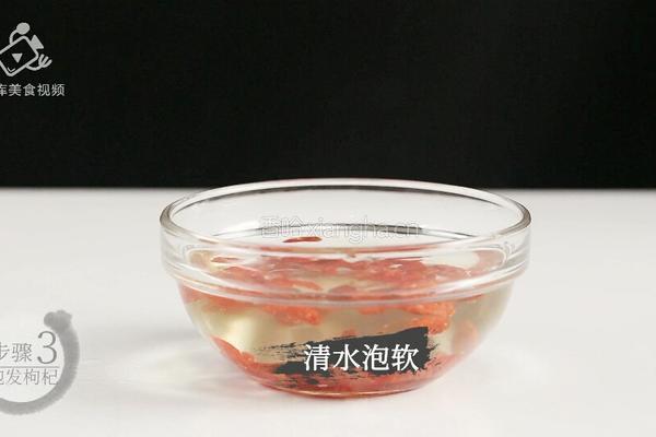 菠萝银耳羹 夏季必喝的美容养颜排毒汤的做法图解12