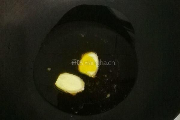 杏鲍菇炒腊肠的做法图解3