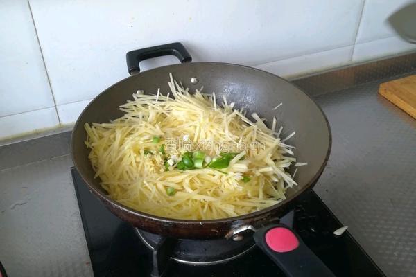 家常土豆丝卷饼的做法图解17