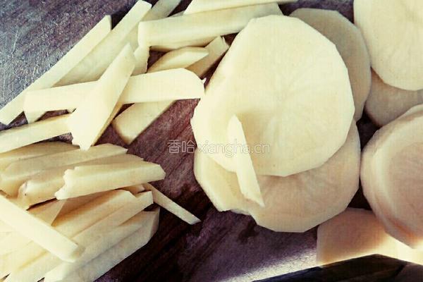 自制炸薯条的做法图解1