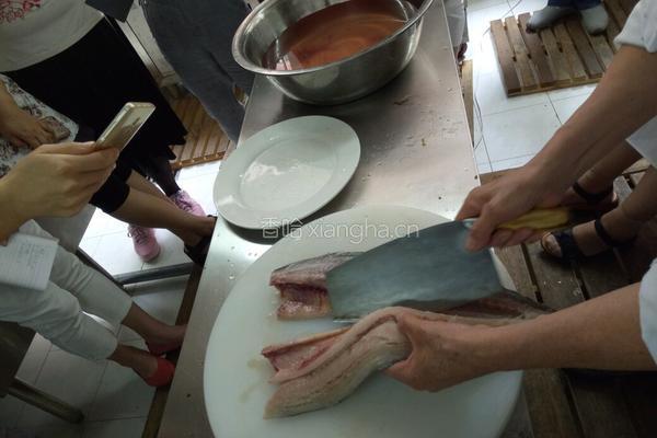 鲅鱼馅的制作的做法图解3
