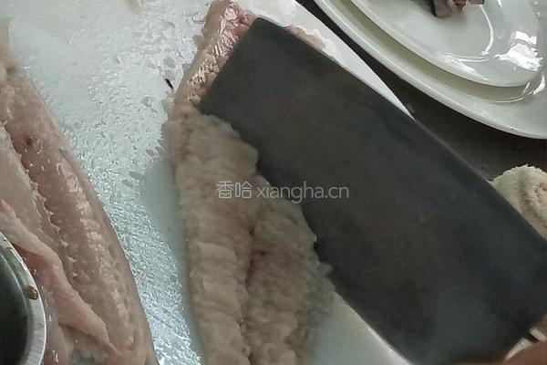 鲅鱼馅的制作的做法图解5