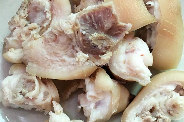 电饭煲猪蹄的做法图解6