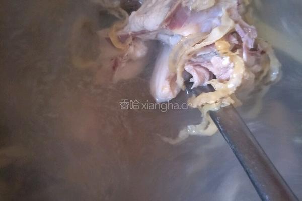 新鲜松茸鲍鱼边鸡汤的做法图解6