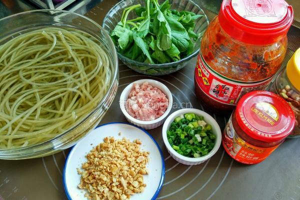 肉末酸辣粉的做法图解1