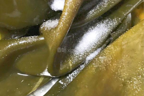 海带骨头汤的做法图解1