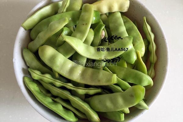 猪肉炖豆角的做法图解1