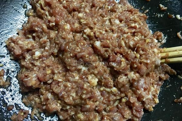 酸菜猪肉饺子的做法图解3
