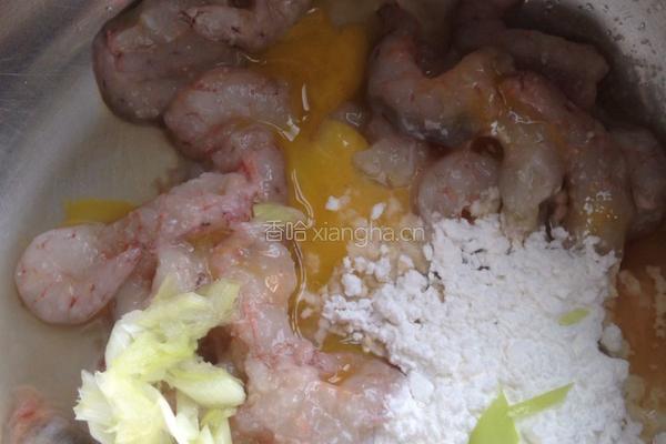 虾仁土豆片的做法图解1