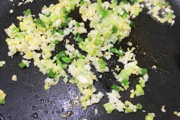 肉沫蒸茄子的做法图解6