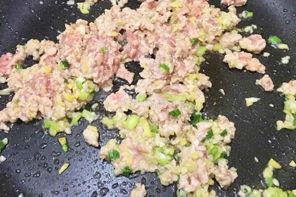 肉沫蒸茄子的做法图解7