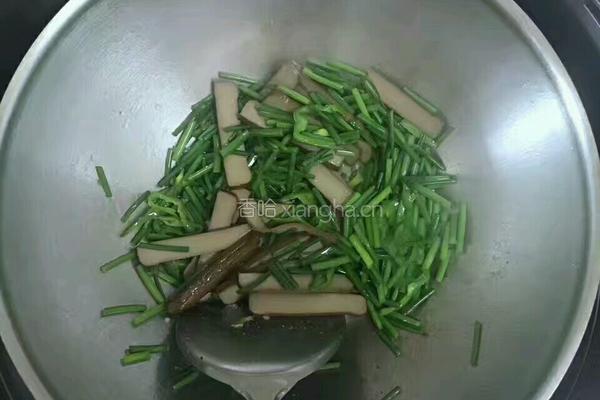 韭苔炒蛋定姐鸡蛋干的做法图解4