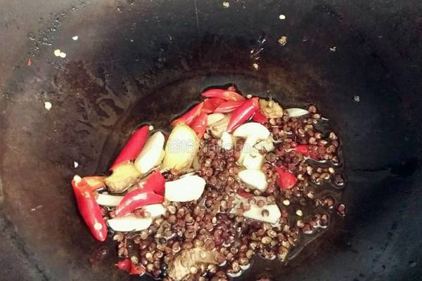 高压锅煮麻辣毛豆的做法图解4