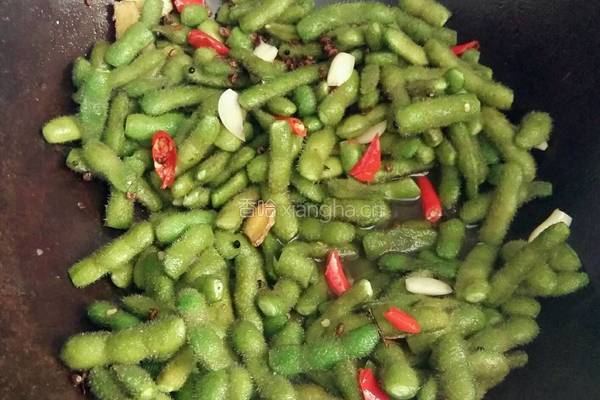 高压锅煮麻辣毛豆的做法图解5