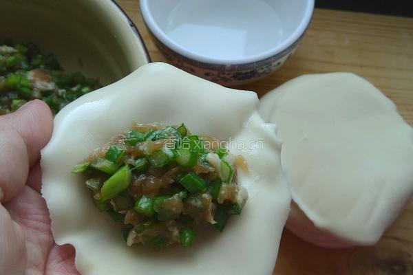 韭苔馅饺子的做法图解4