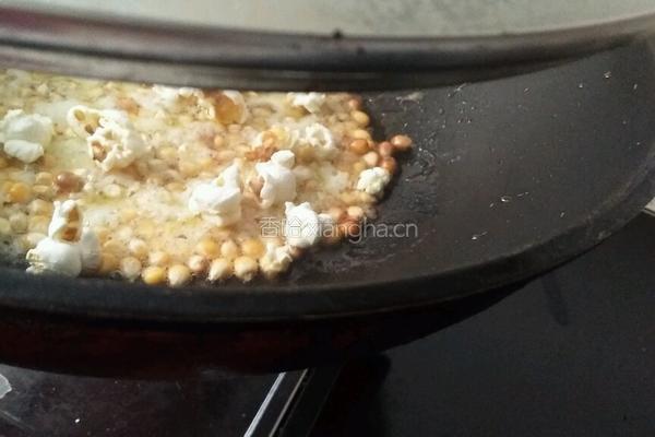 黄油爆米花的做法图解3