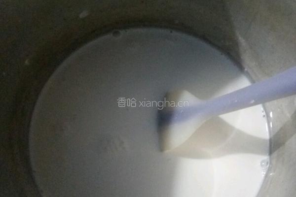 椰蓉牛奶椰汁糕的做法图解2