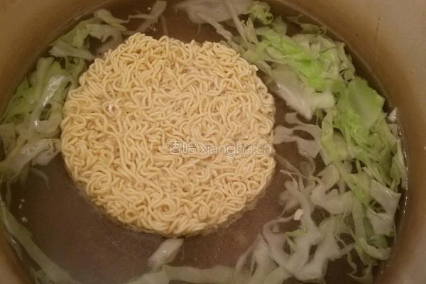 深夜拌面的做法图解2