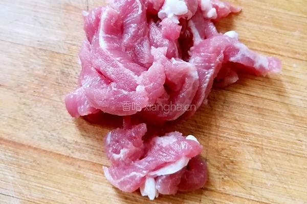 糖醋里脊肉的做法图解1
