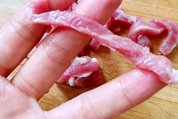 糖醋里脊肉的做法图解2