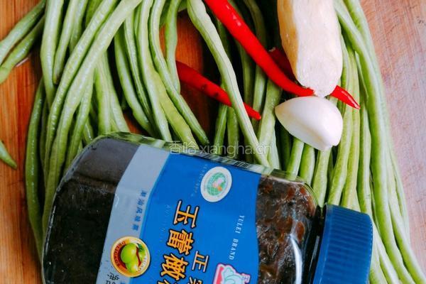 豇豆榄菜面的做法图解2