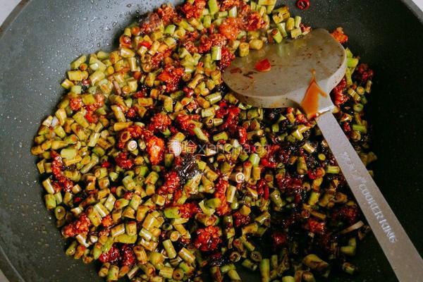 豇豆榄菜面的做法图解6