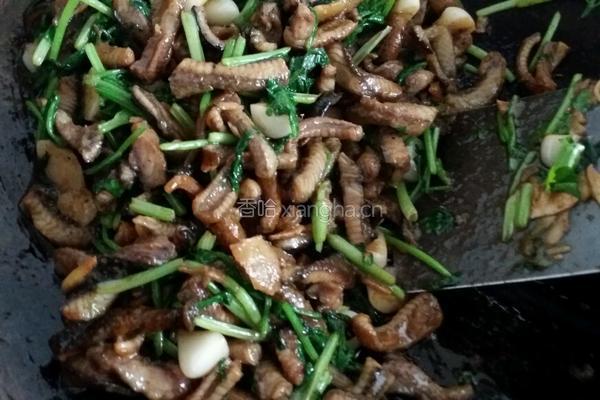 芫荽爆鳝丝的做法图解5
