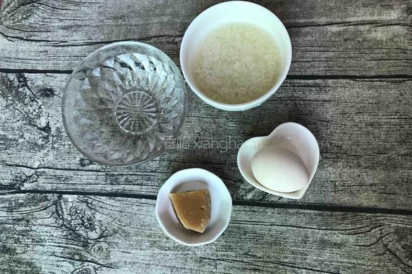 甜酒煮鸡蛋的做法图解1