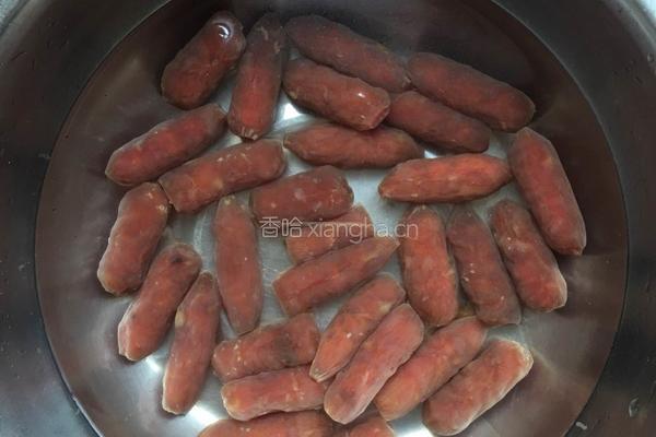 肉枣肠香菇焖饭的做法图解2