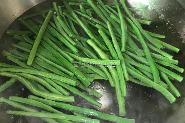 手撕豇豆的做法图解5
