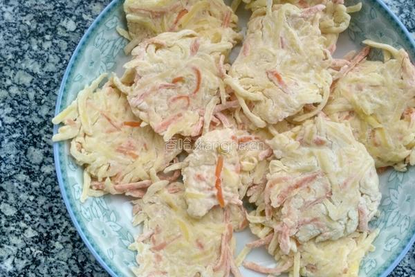 土豆胡萝卜丝饼的做法图解7