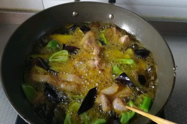 肉段烧茄子的做法图解5