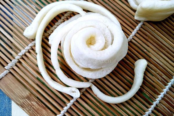 盘丝花卷的做法图解13