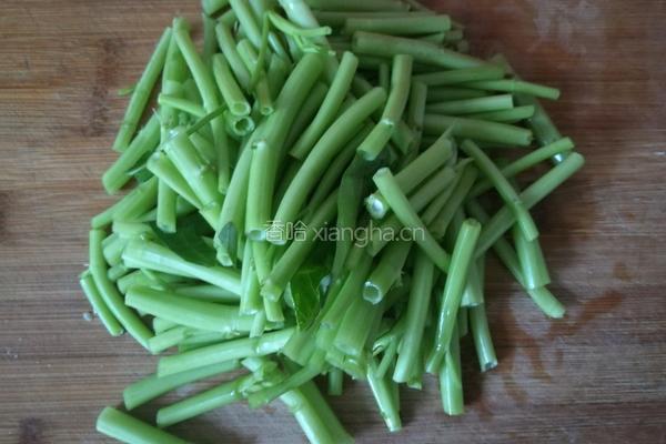 空心菜炒豆皮的做法图解2