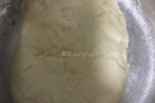 鲜虾培根披萨的做法图解3