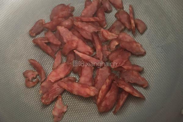 西芹炒腊肠的做法图解2