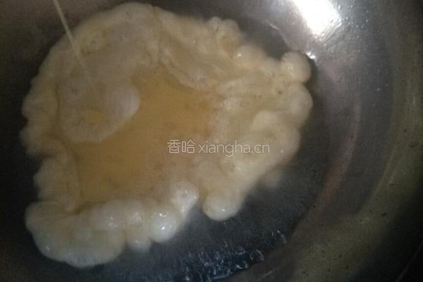 鸡蛋面条的做法图解3