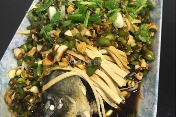 蒜香鲫鱼的做法图解7