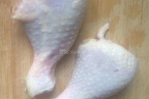 佛手瓜烧鸡腿肉的做法图解1