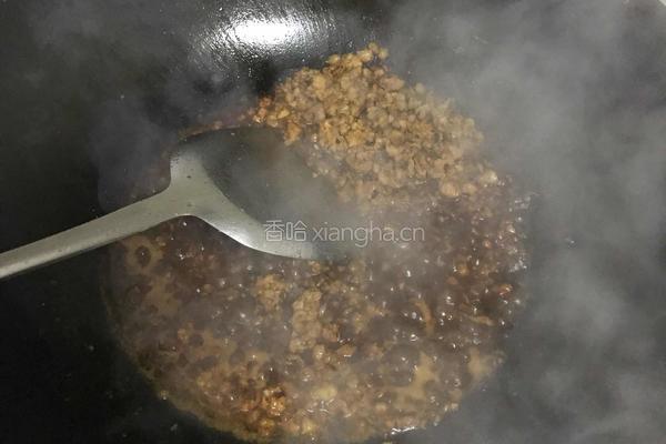 肉末拌菠菜的做法图解1