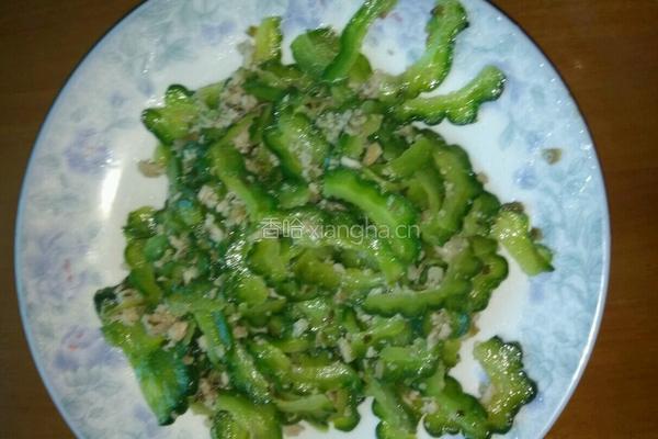 梅菜肉馅炒苦瓜