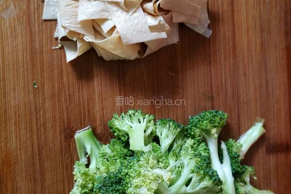 爽口大拌菜的做法图解3